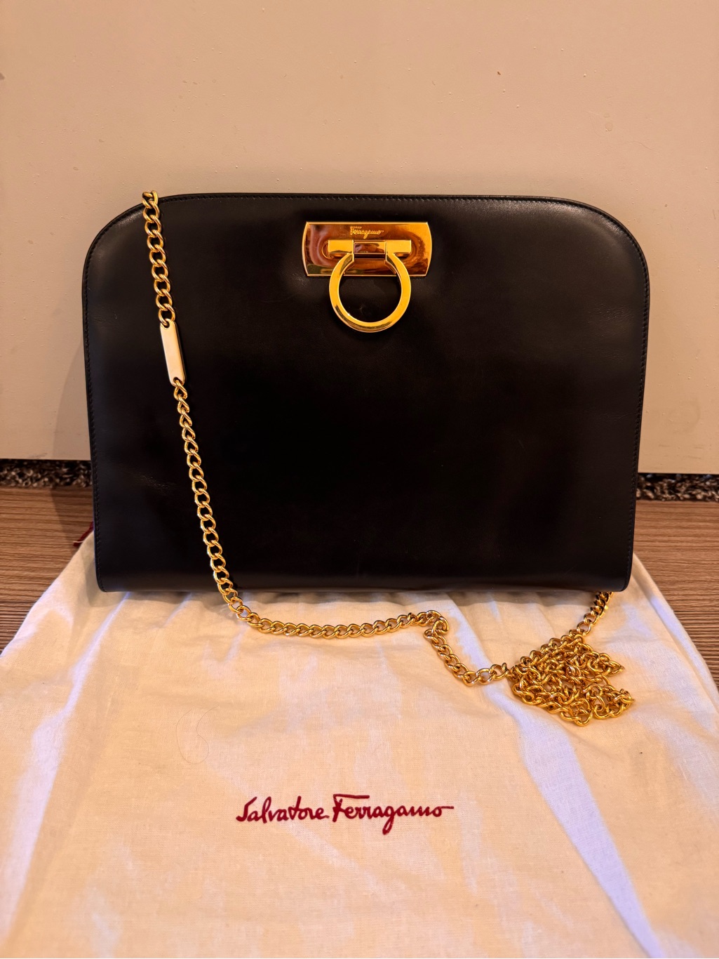 Salvatore Ferragamo Vintage Gancici Crossbody W Dust Bag